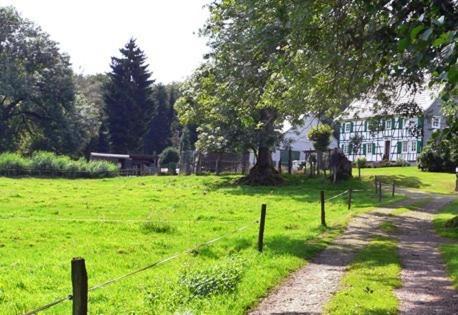 Hotel Zur Eich Wermelskirchen Zewnętrze zdjęcie